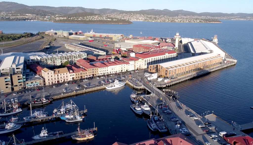 Macq 01 Hotel Χόμπαρτ Εξωτερικό φωτογραφία Aerial view of the Port of Hobart